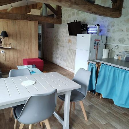 Chambre 2 A 4 Pers Gite Du Gardoir Boresse-et-Martron Buitenkant foto