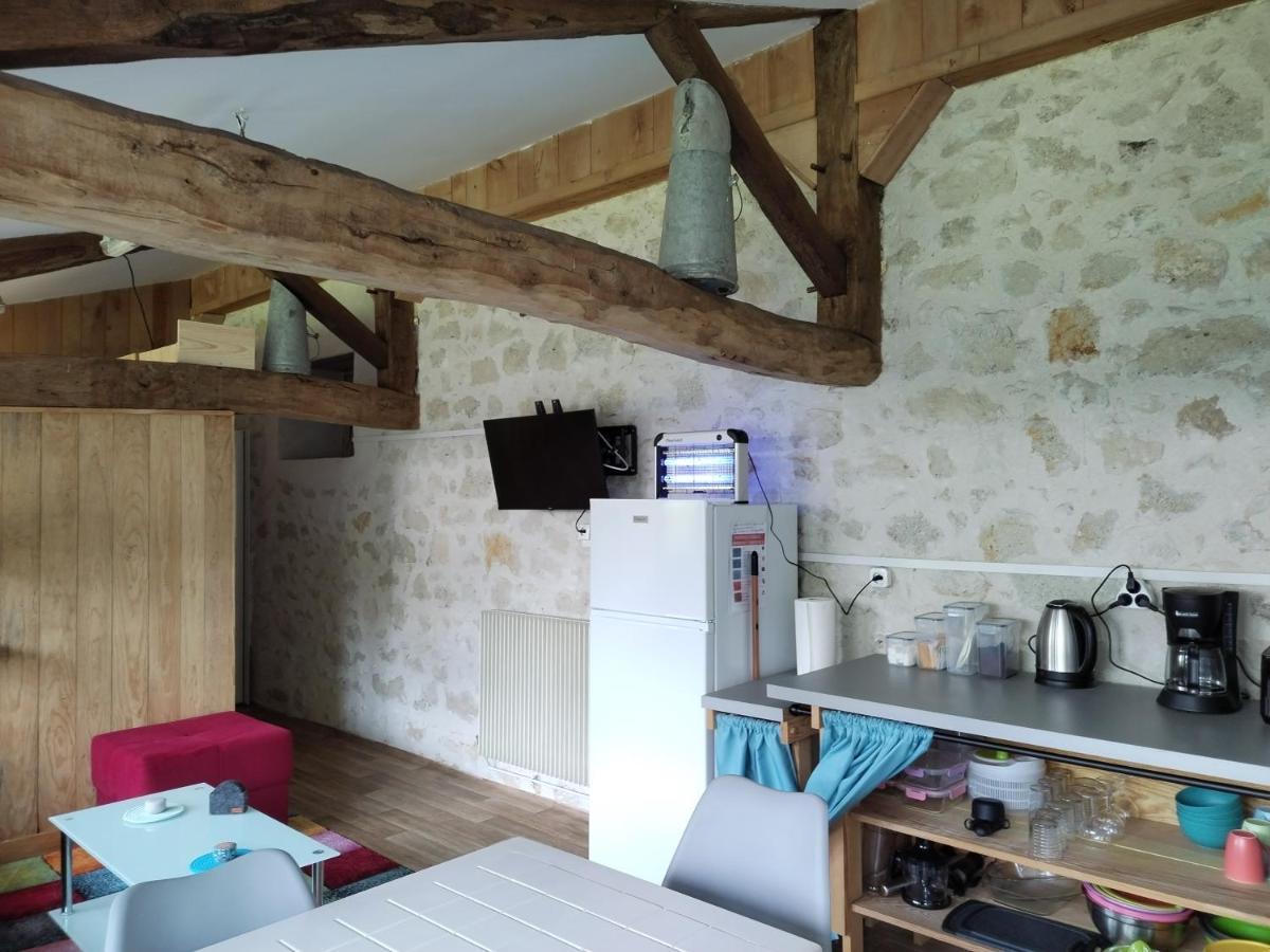 Chambre 2 A 4 Pers Gite Du Gardoir Boresse-et-Martron Buitenkant foto